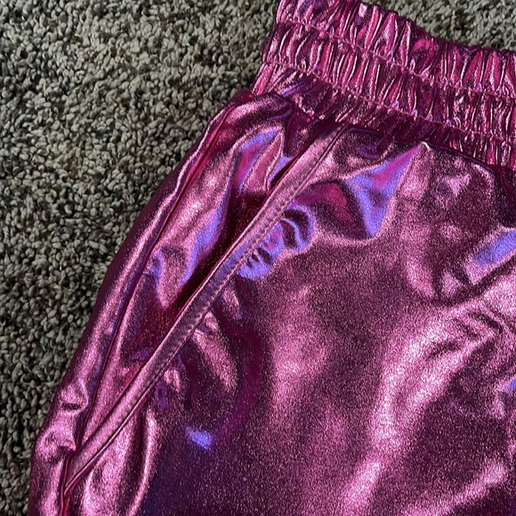 Women’s Shiny Pink Metallic Shorts size L - Picture 3 of 4